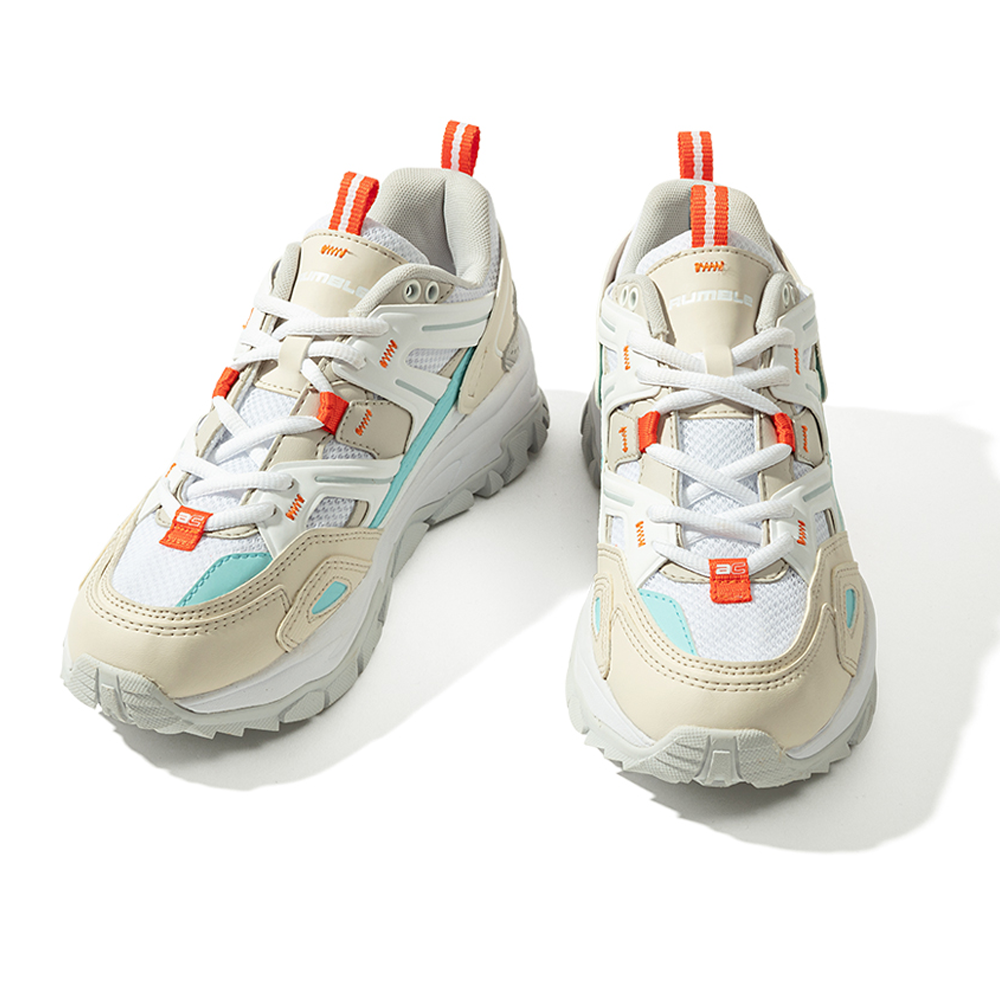 AKIIICLASSIC RUMBLE fashion people