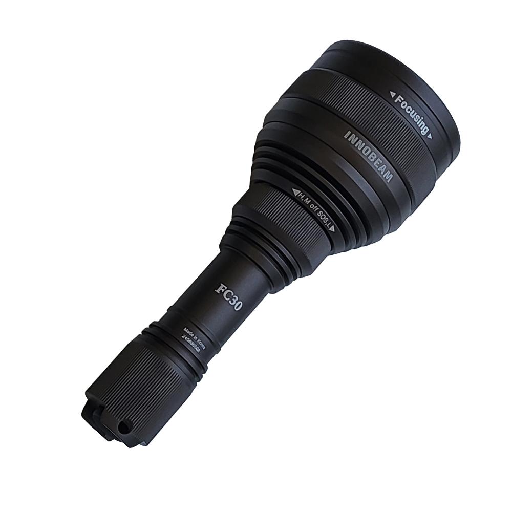 FC30 150M Waterproof focus adjustable flashlight